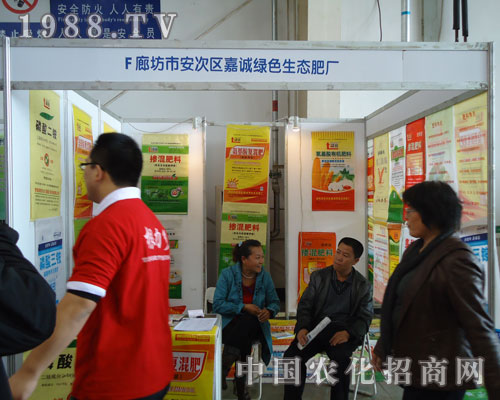 �L(zh��ng)�����ϕ�(hu��)���\(ch��ng)�Gɫ���B(t��i)��չλǰ���^����(d��ng)