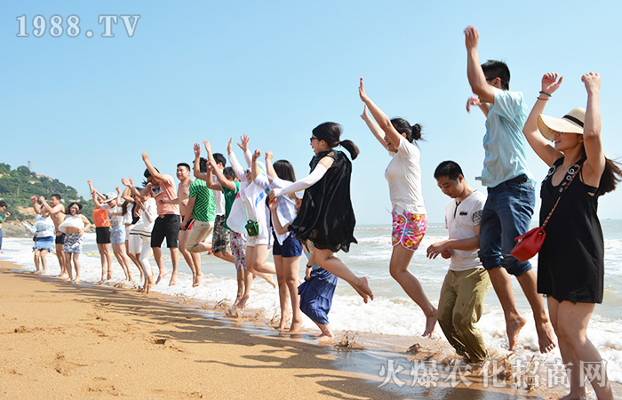     �c���Y(ji��)�����҂�һ��ȥ̤����