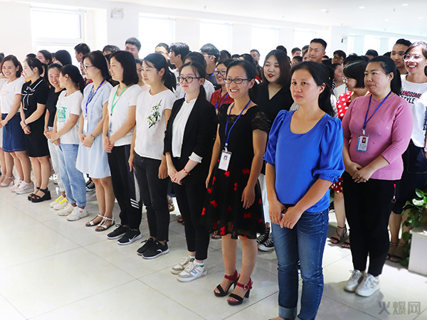 �c��ͬ�У��pϲ�R�T���𱬾W(w��ng)�l(f��)������YƷ��������Ո200���T�����Ӱ��