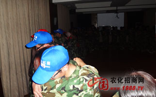 �𱬾W(w��ng)�j(lu��)��չӖ��֮������h(hu��n)